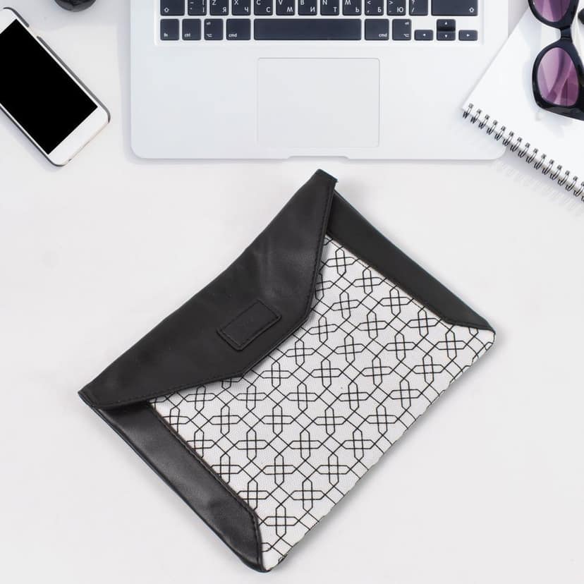Multipurpose Pouch With Magnetic Lock(1 Pc / 19×14 Cm) view 5