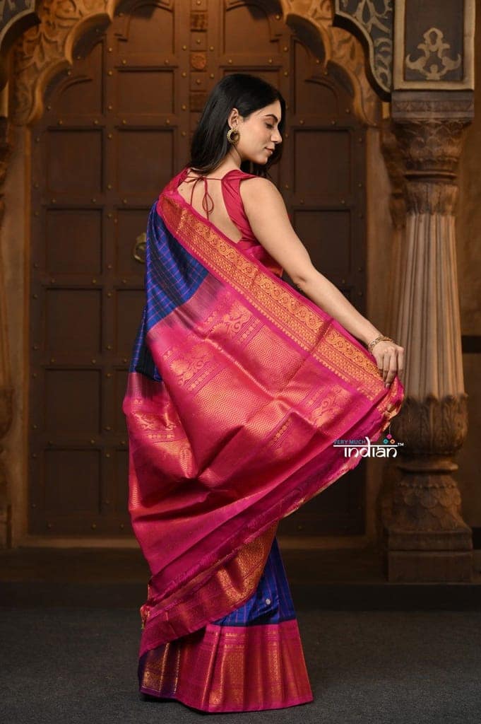 Parampara Premium ~ Gadwal Pure Silk Handloom Saree in Dual Tone Peacock Blue with Pink Border view 5