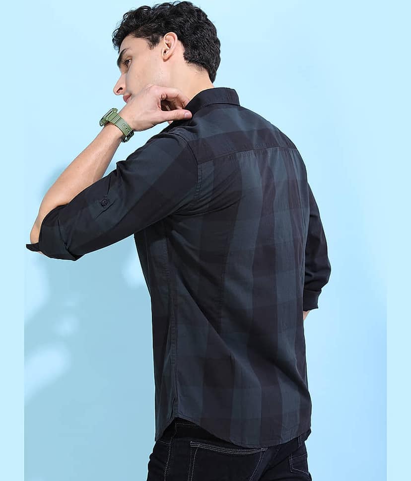 Highlander Cotton Blend Slim Fit Checks Full Sleeves Men's Casual Shirt - Black ( Pack of 1 ) view 3