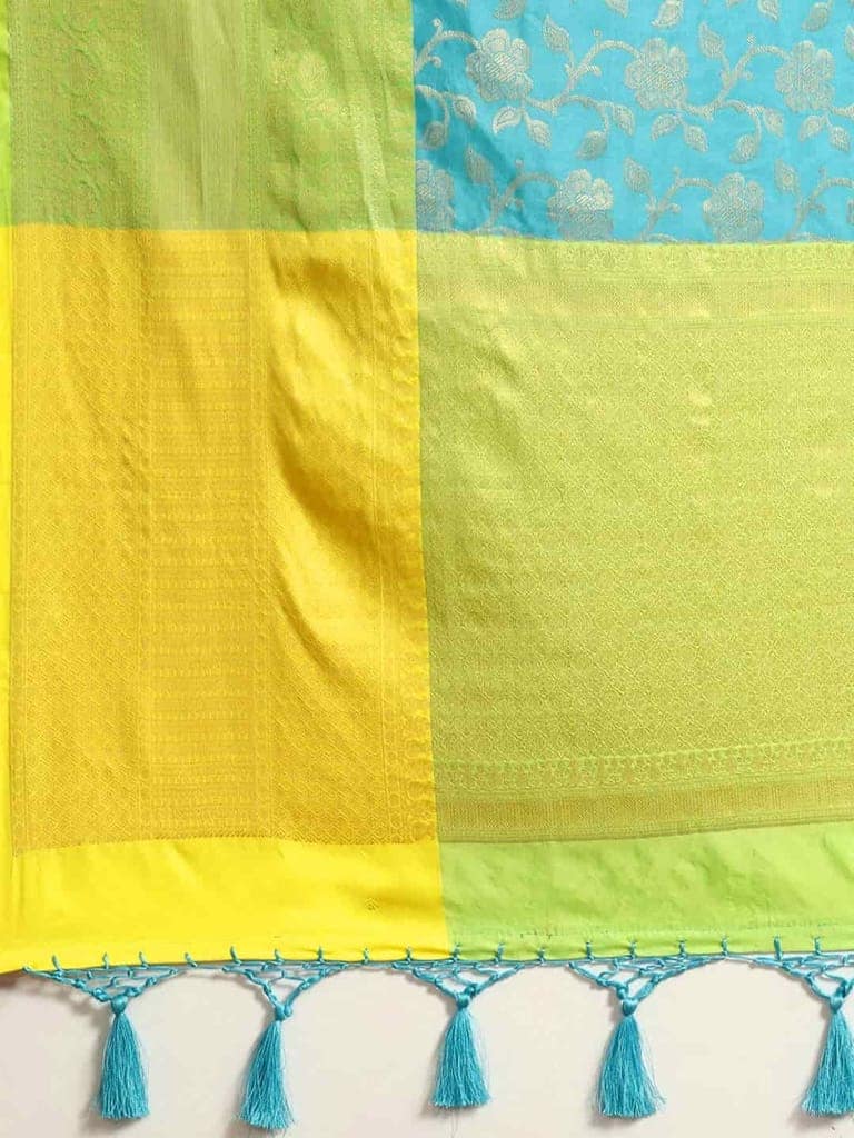Women's Brocade Soft Silk Zari Woven Saree With Unstiched Blouse Piece view 5