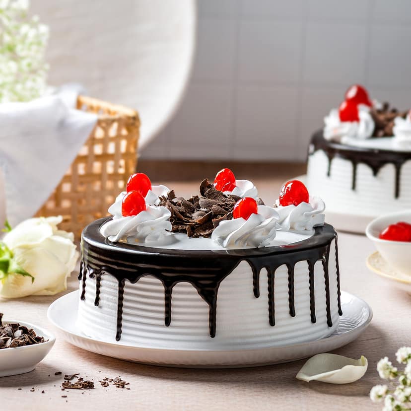 Black Forest Cake Half kg view 4