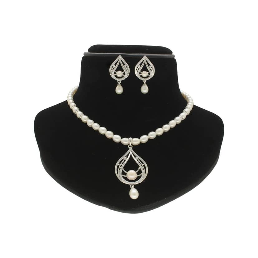 Sri Jagdamba Pearls Winsome Pearl Necklace Set view 2