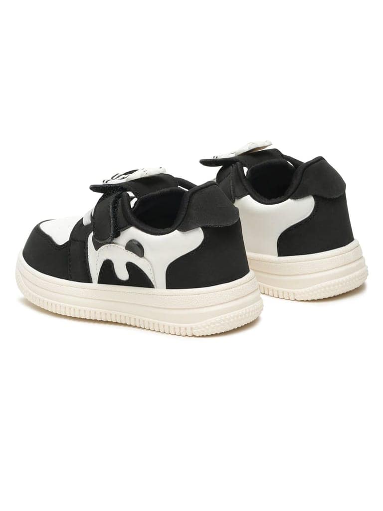 Panda Comfortable & Lightweight All-Season Sneakers – Black (Unisex) view 9