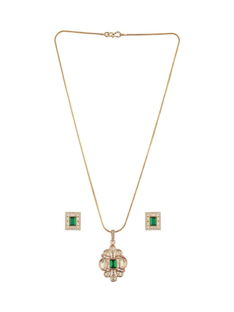 Gold Toned Green Emerald Kundan Studded Floral Locket Pendant Jewellery Set view 8
