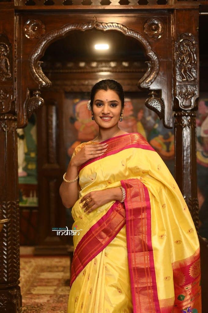ROYAL WEAVE! Authentic Pure Silk Handloom Mellow Yellow Maharani Paithani With Contrast Red Maharani Pallu view 4