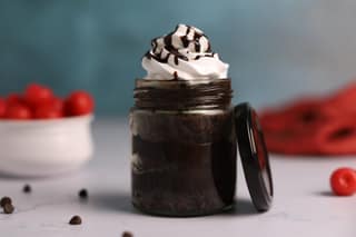 Chocolate truffle jar cake
