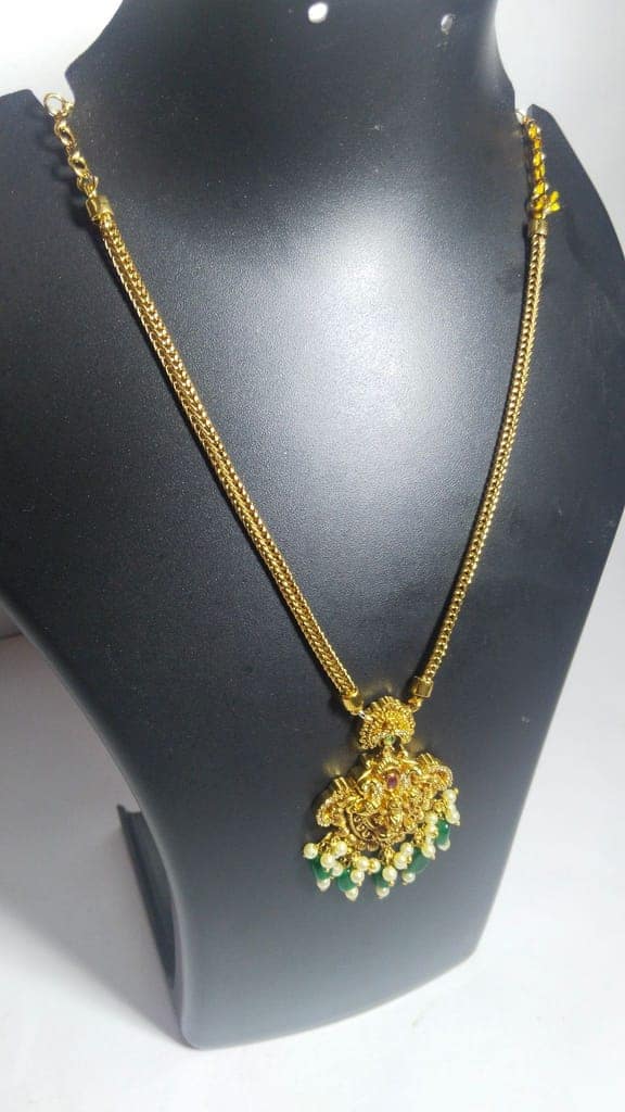 Delicate Gold-Plated Pendant Necklace with Pearls and Green Stones view 3