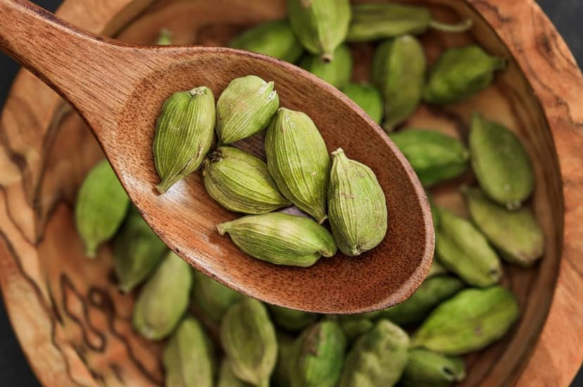 Premium Green Cardamom (Elachi) 50gm | High Aroma | Natural Whole Spices for Tea, Sweets & Cooking view 3