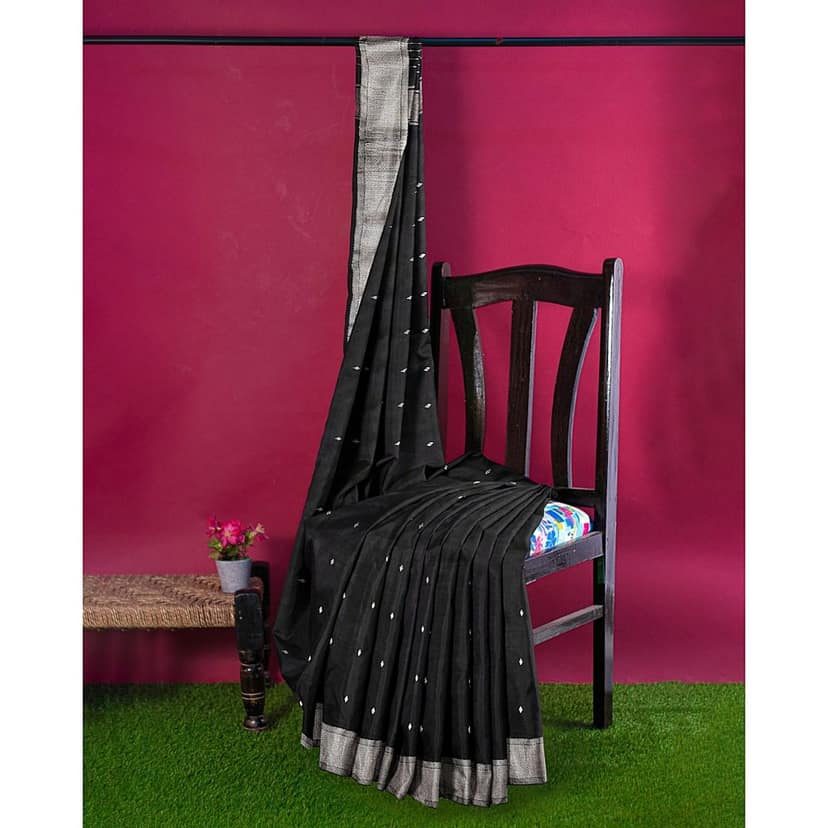 Maheshwari Silver Zari Black Saree view 5