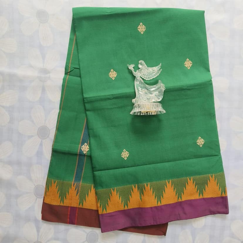 Cotton Saree without Blouse Green color view 3