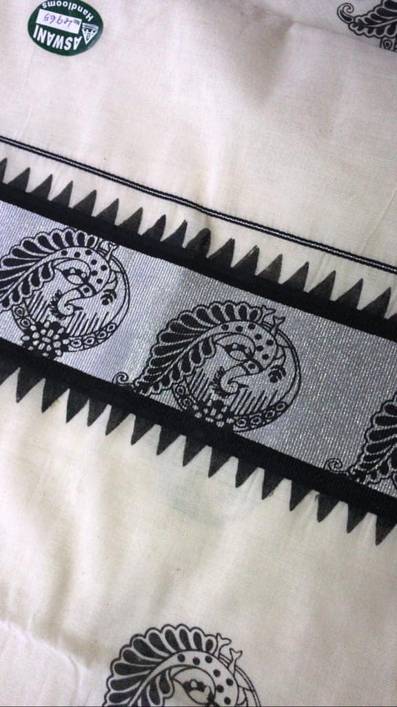 Handloom saree with attached blouse view 5