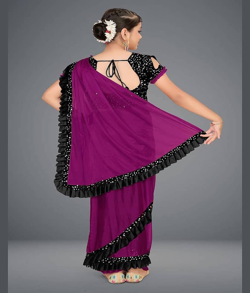 HARPITA Lycra Classic Saree For Girls ( Magenta , Pack of 1 ) view 2