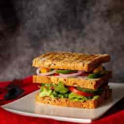 Healthy Veggie Sandwich [274 Kcal]