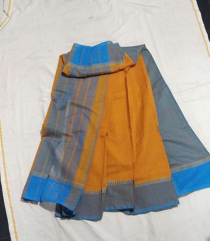 Pure Handloom Cotton Saree With Blouse Piece view 3