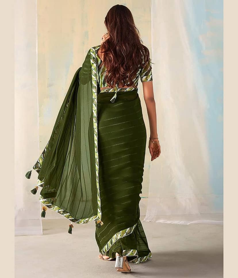 BLEESBURY Georgette Checks Saree With Unstitched Blouse Piece ( Green ) view 2