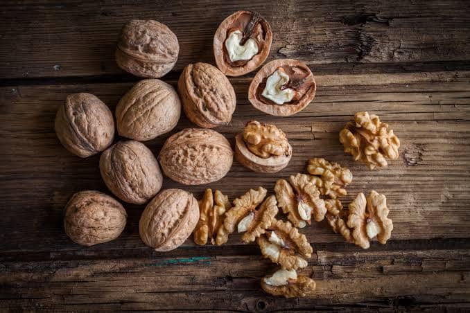 Organic Walnuts view 3