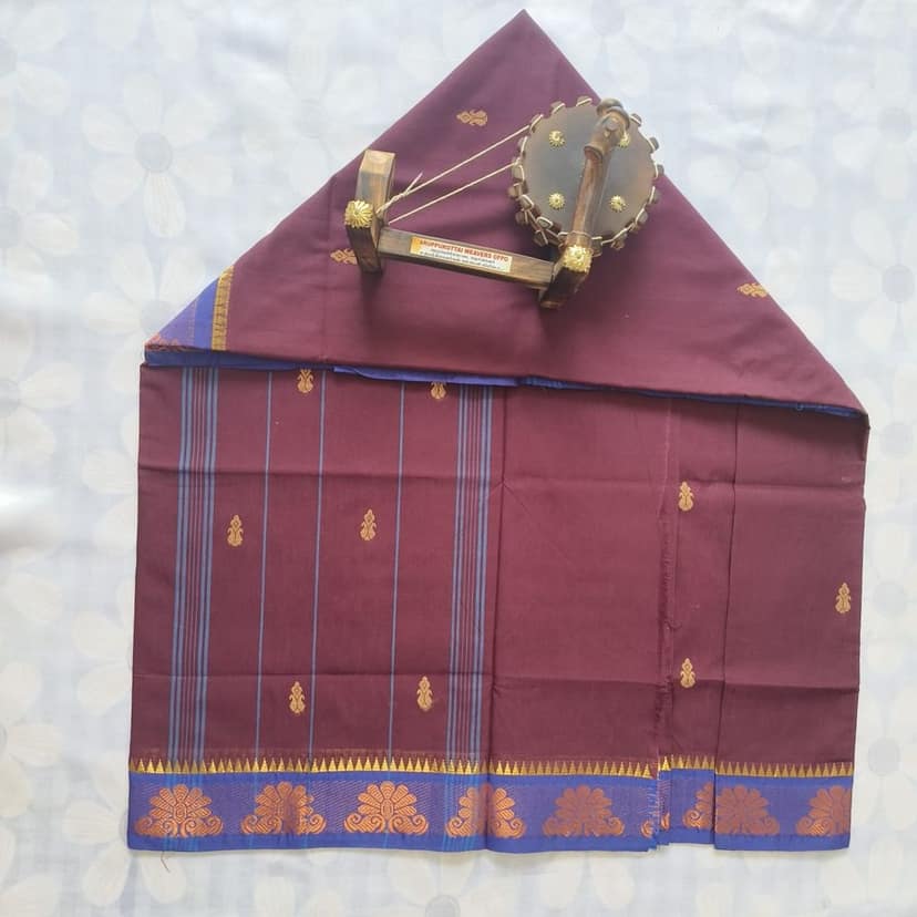 Cotton Saree without Blouse -Flower Border - Wine view 3