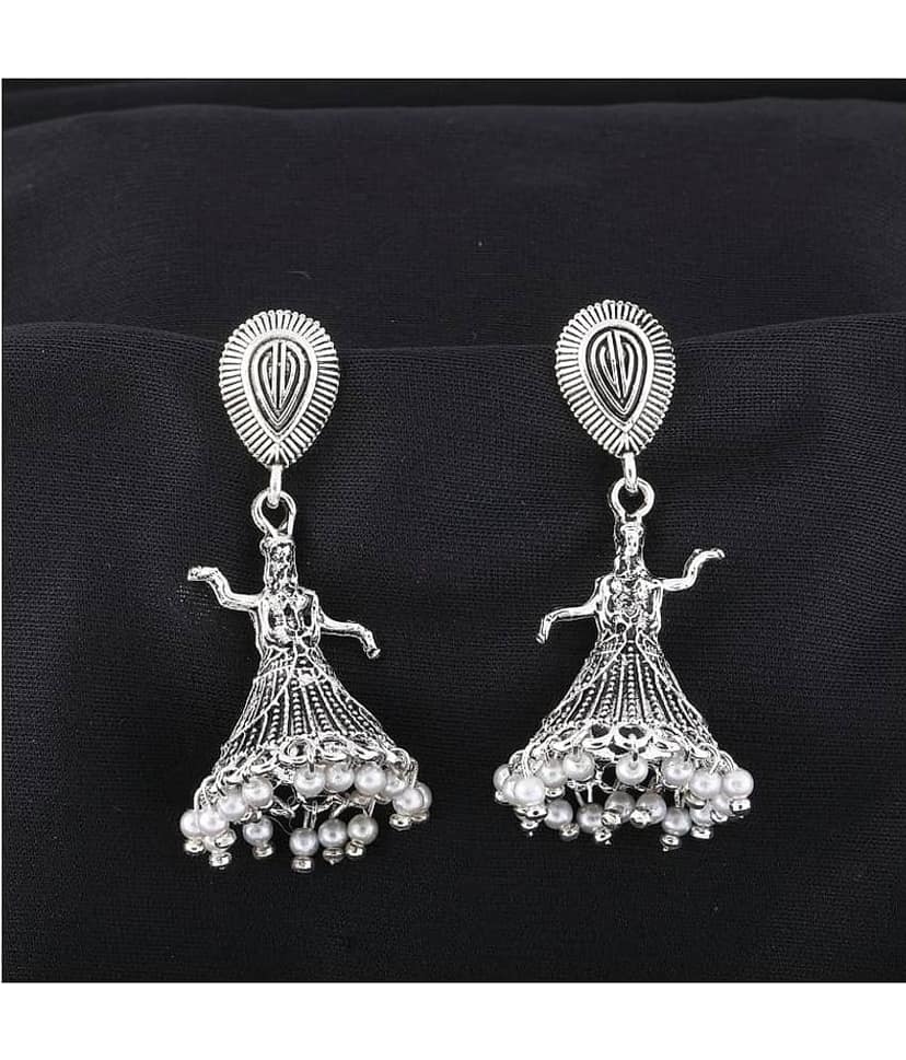 SILVER SHINE Attractive Silver Dancing Women Jhumki Earrings