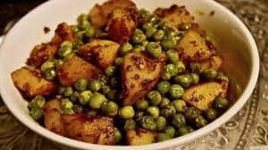 Aloo Matar Ki Mast Dry Sabzi