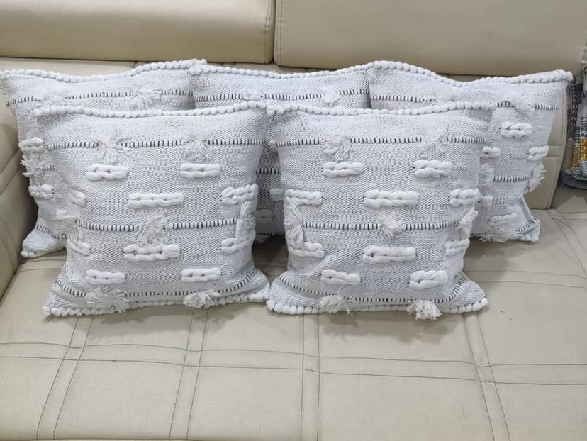 BulkySanta handtufted Cotton Cushion Covers for Sofa, 16 in x 16 in (White Knotted)