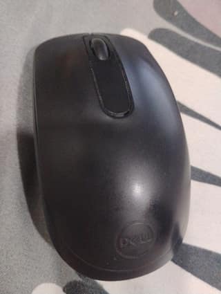 Sleek Black Computer Mouse - Compact Design for Comfortable Handling