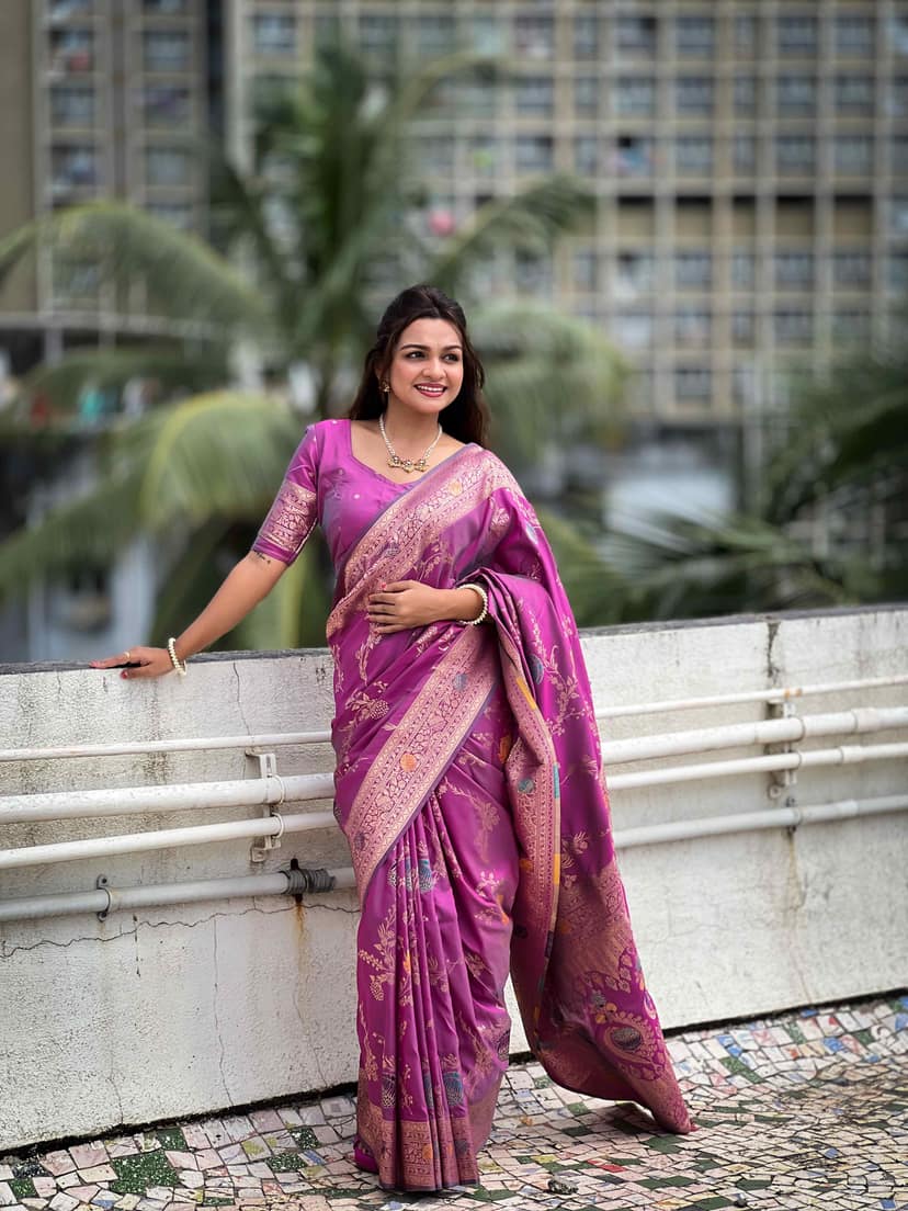 Yavira Silk Purple Women Jacquard Sarees