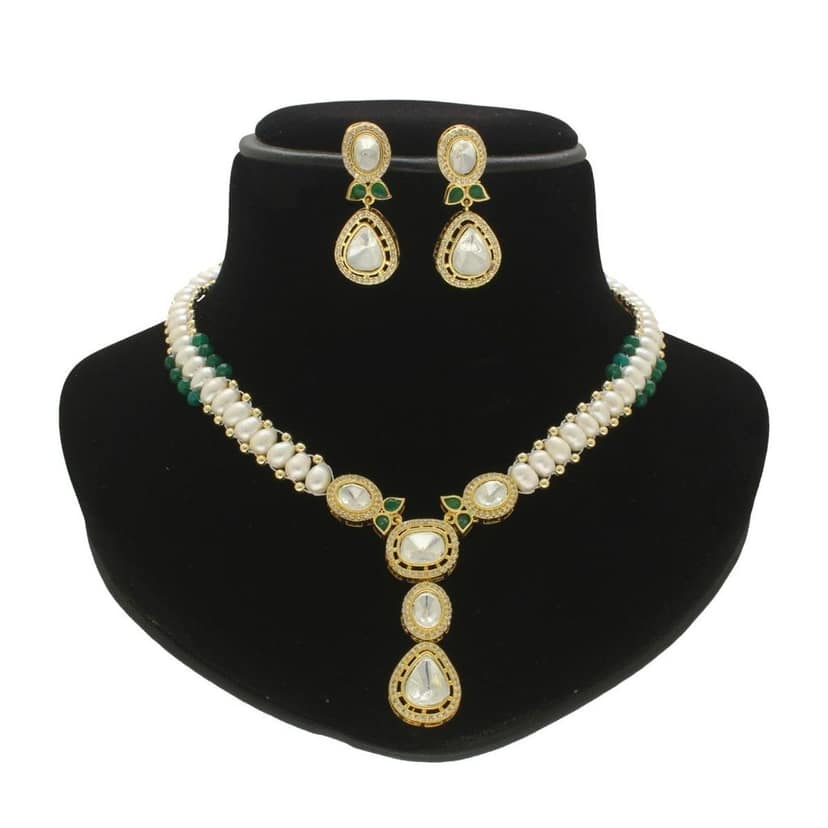 Chiselled Elegance Pearl Necklace Set view 2