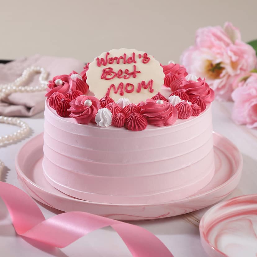 Blushing Love For Mom Cream Cake Half Kg