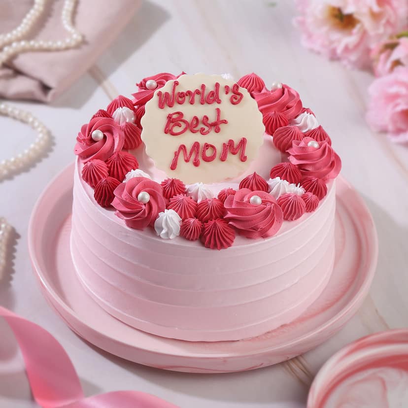 Blushing Love For Mom Cream Cake Half Kg view 4