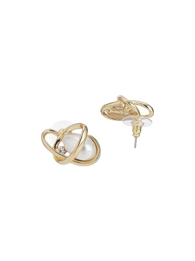 Elegant Pearl Pendant with Modern Gold-Tone Design view 10