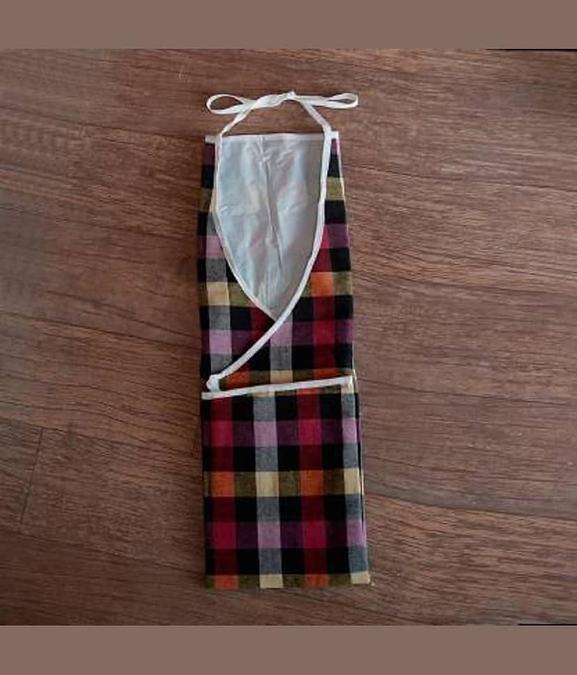 Crosmo Cotton Checks Kitchen Apron with 1 Center Pocket ( Pack of 1 ) view 2