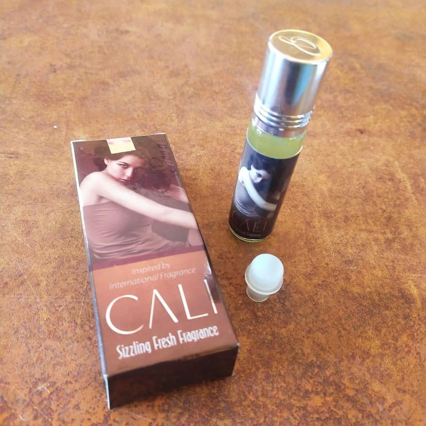 OotyMade CALI Attar Roll-On 8ml view 2