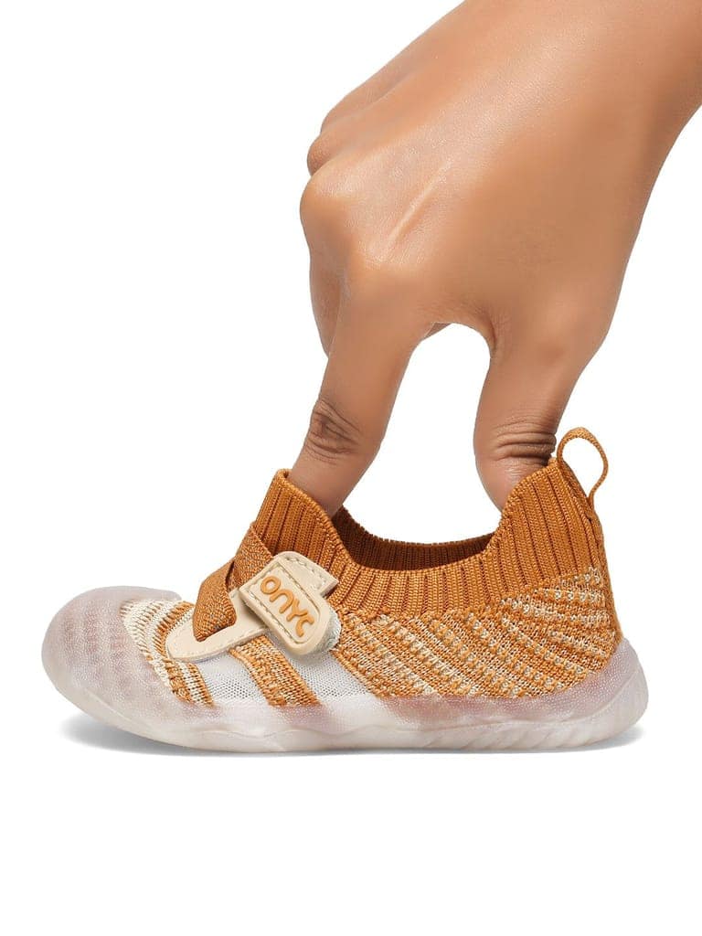 Smooth Toddlers' First Step Shoes - Brown (Unisex) view 8