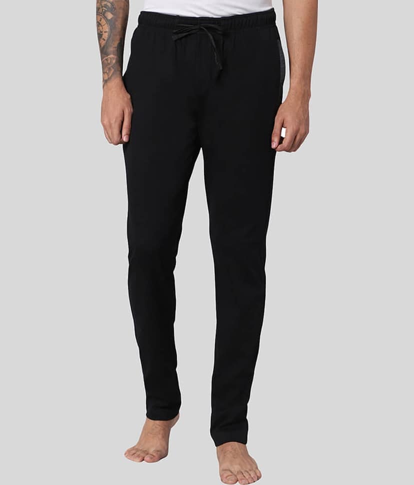 Avoq - Black Cotton Blend Men's Trackpants ( Pack of 1 )