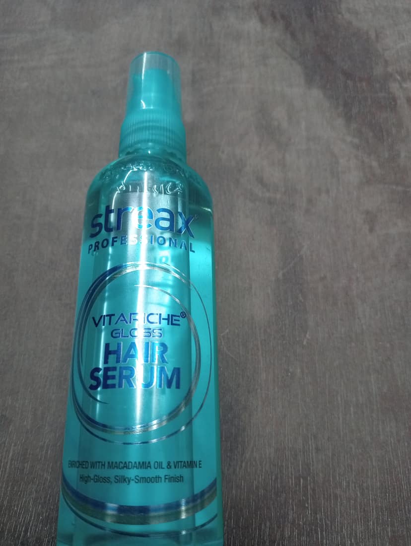 Streax professional vitariche gloss hair serum