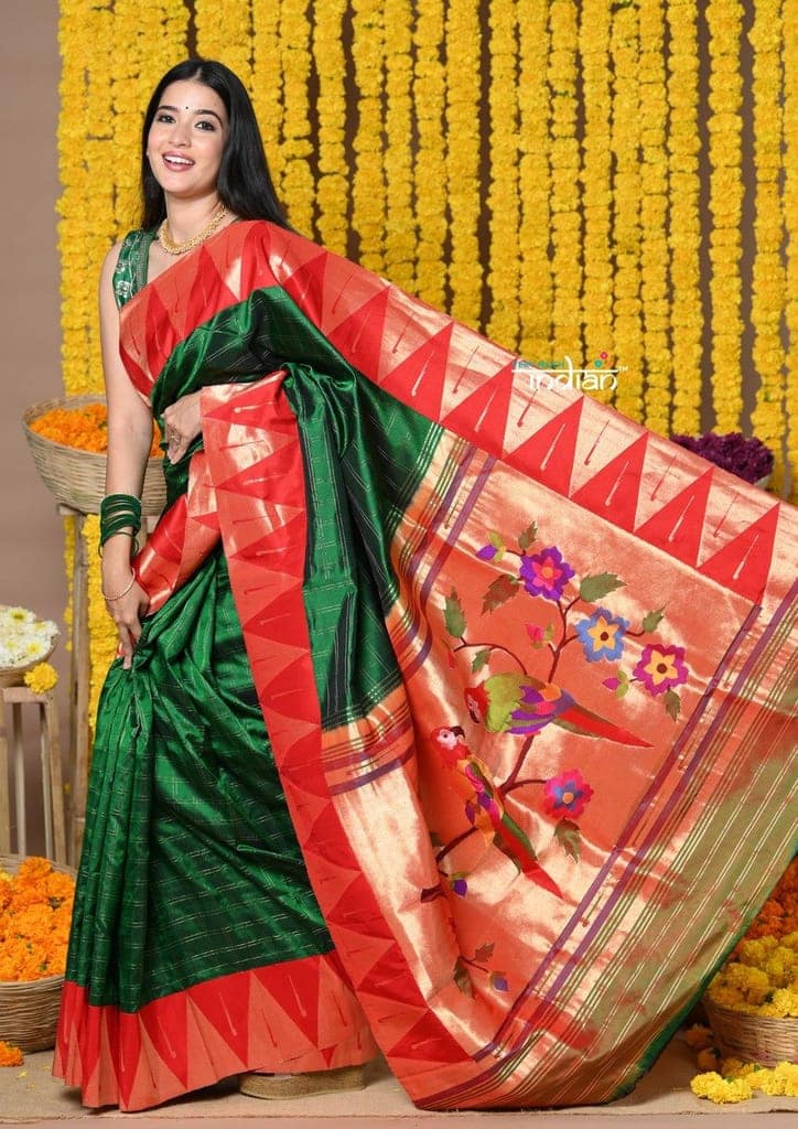 Rajsi~ EXCLUSIVE! Handloom Pure Silk Muniya Temple Border Saree WIth Handcrafted Parrot Pallu in Dark Green