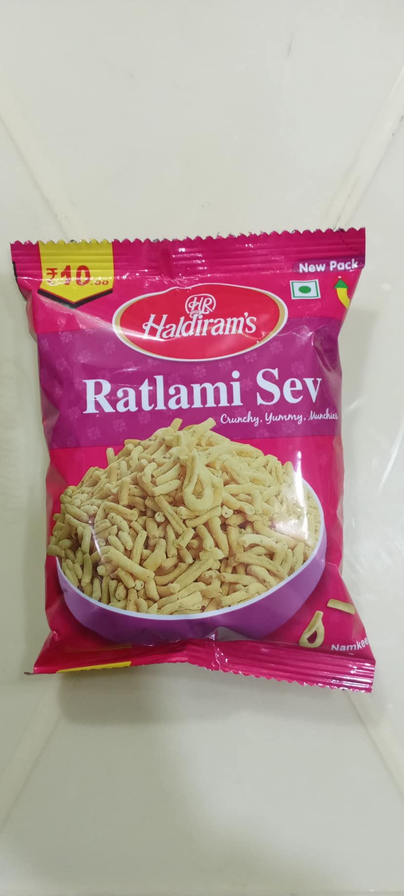 Haldiram's Ratlami sev Crunchy, yummy, muncha 42g