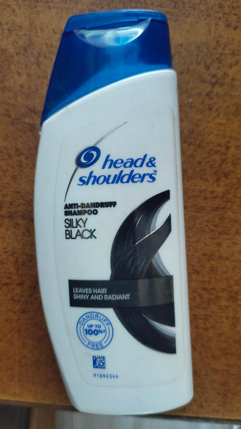 Head & shoulder anti dandruff shampoo silky black