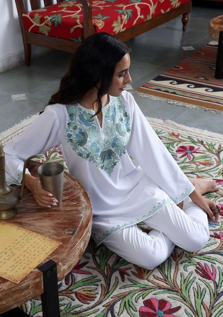 HOC Crafts Aari Embroidered Cotton Solid Women's Short Kurta - White view 6
