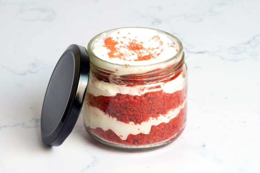 Red velvet jar cake