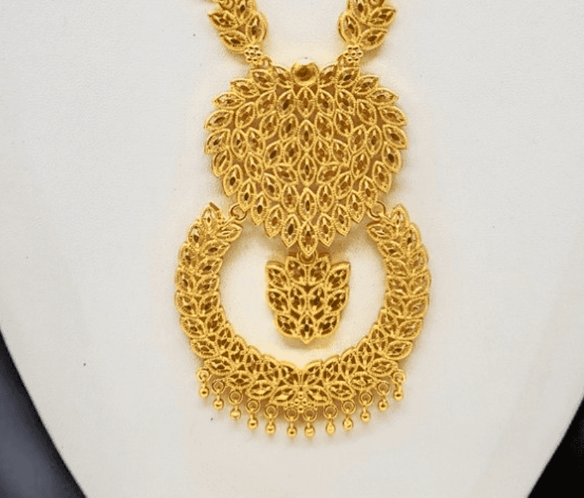 Gold Luxe Necklace Set - Amit Chauhan And Sons view 3