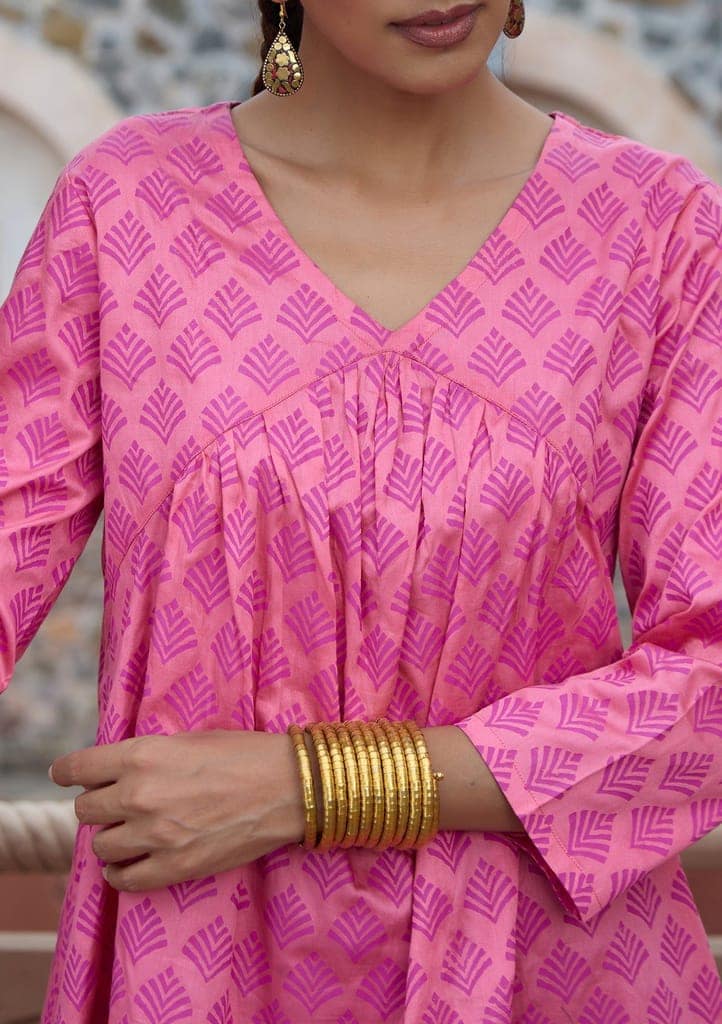 HOC Crafts Glazed Cotton Hand Block Printed Women's Short Kurta - Pink view 2