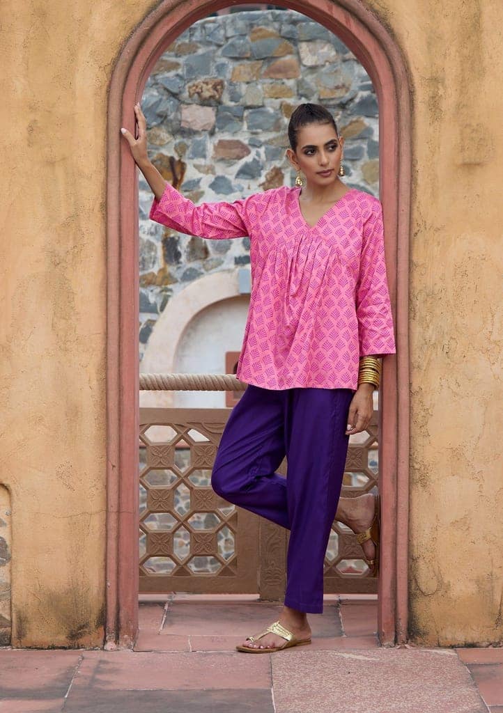 HOC Crafts Glazed Cotton Hand Block Printed Women's Short Kurta - Pink view 3