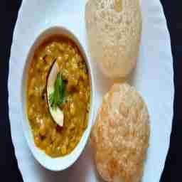 Luchi cholar dal