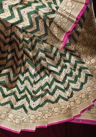Exquisite Green Banarasi Silk Saree with Meenakari Chevron Pattern | SILK MARK CERTIFIED