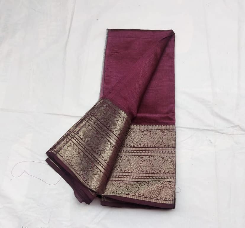 Wine Red Pure Handloom Kanjivaram Silk Saree With Allover Floral Butta And Contrast Rich Pallu view 2