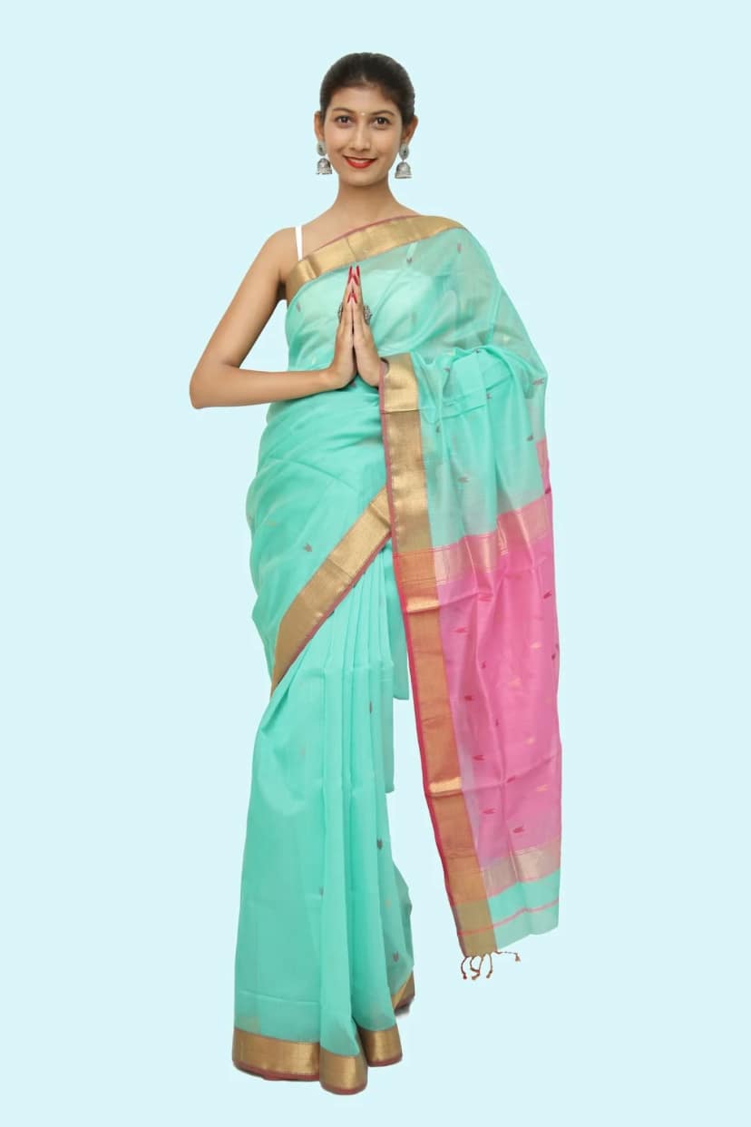 Floral Mix motif handloom Saree with Tassels view 3