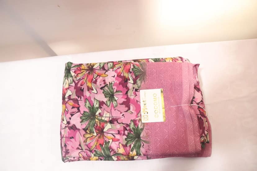Floral Printed Cotton Saree with Blouse Piece view 3