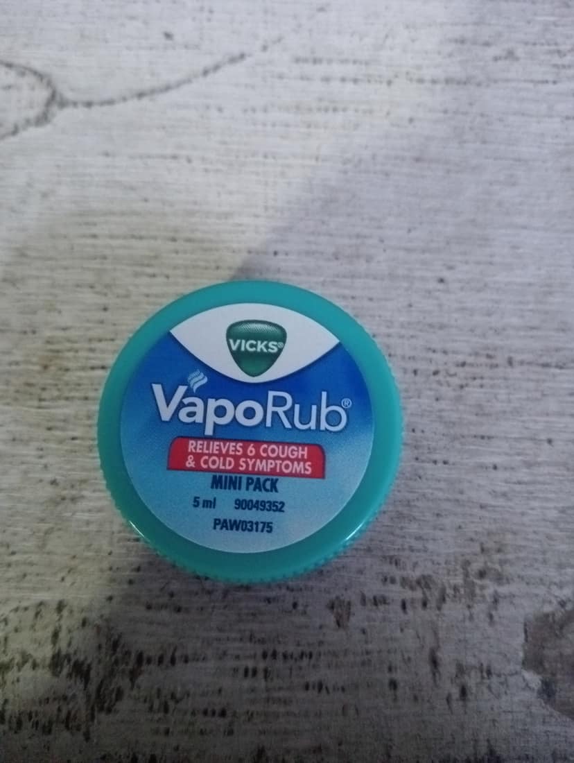 Vicks Vaporub Relieves 6 cough & cold symptoms