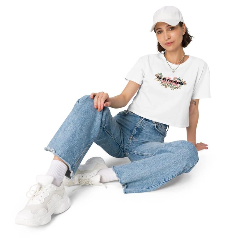 Women’s crop top view 4